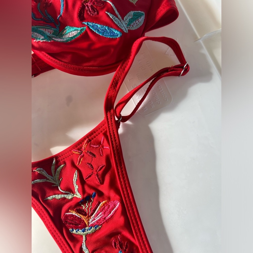 Embroidered Red Push Up Shoulder Ties Thong Bikini Set - Picture 7 of 11